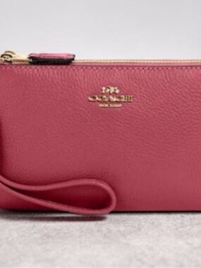 Coach Rose Pink double zipper Pebbled Leather Wristlet. EUC